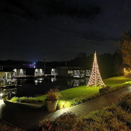 Houseboat Marina Mookerplas 4-6 Persons Plasmolen Buitenkant foto