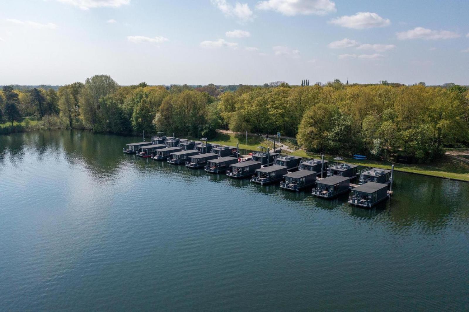 Houseboat Marina Mookerplas 4-6 Persons Plasmolen Buitenkant foto