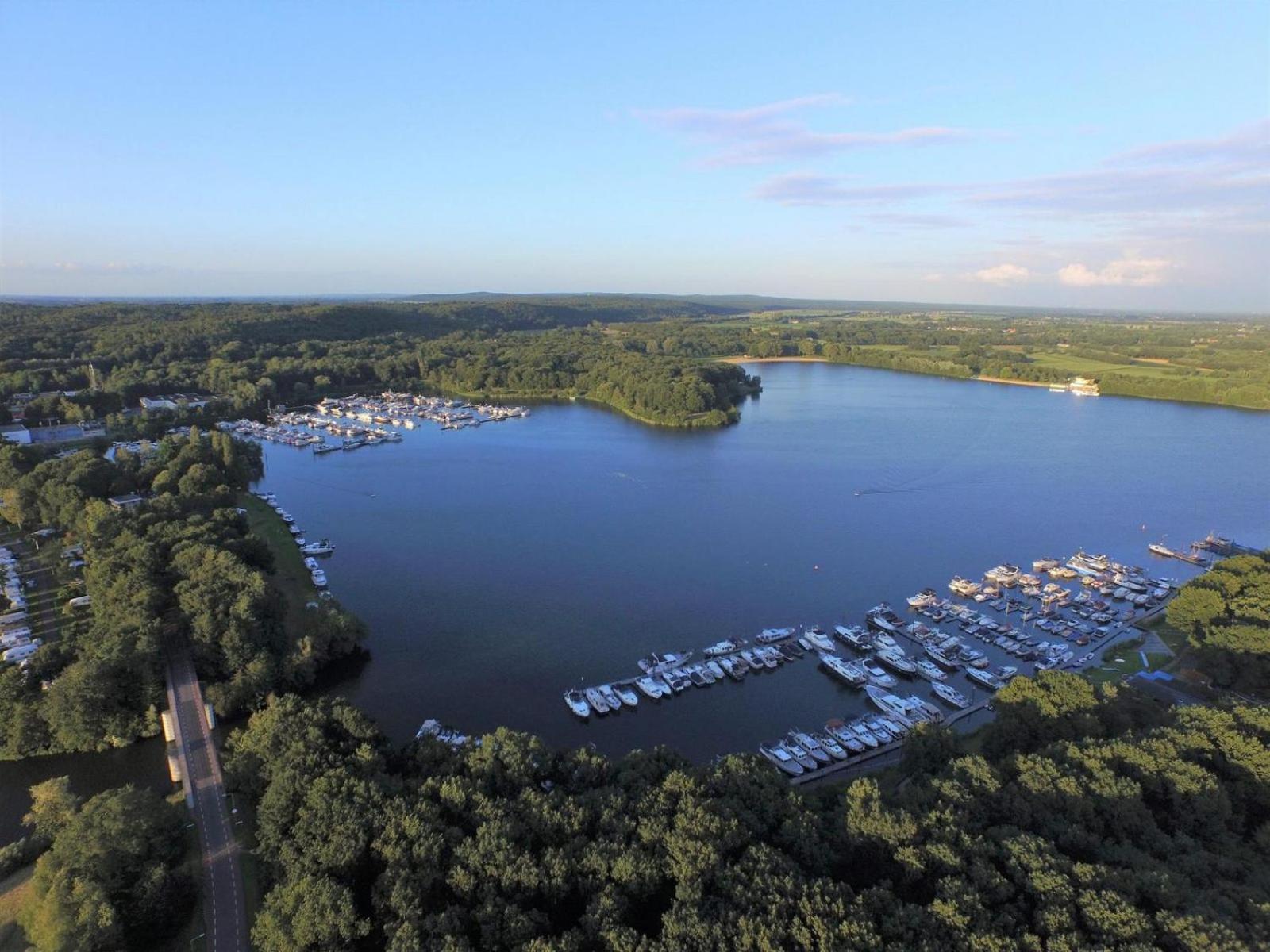 Houseboat Marina Mookerplas 4-6 Persons Plasmolen Buitenkant foto