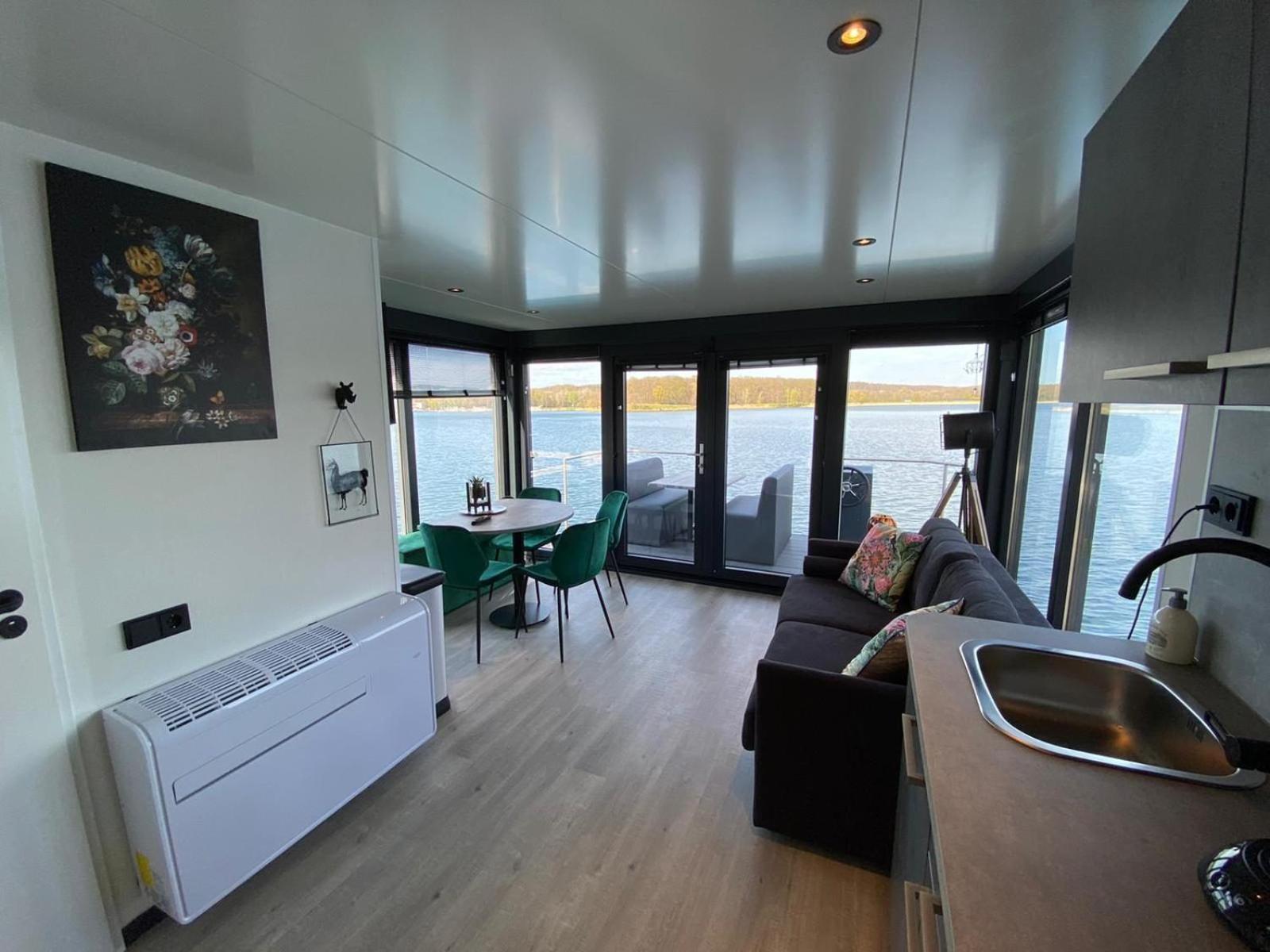 Houseboat Marina Mookerplas 4-6 Persons Plasmolen Buitenkant foto