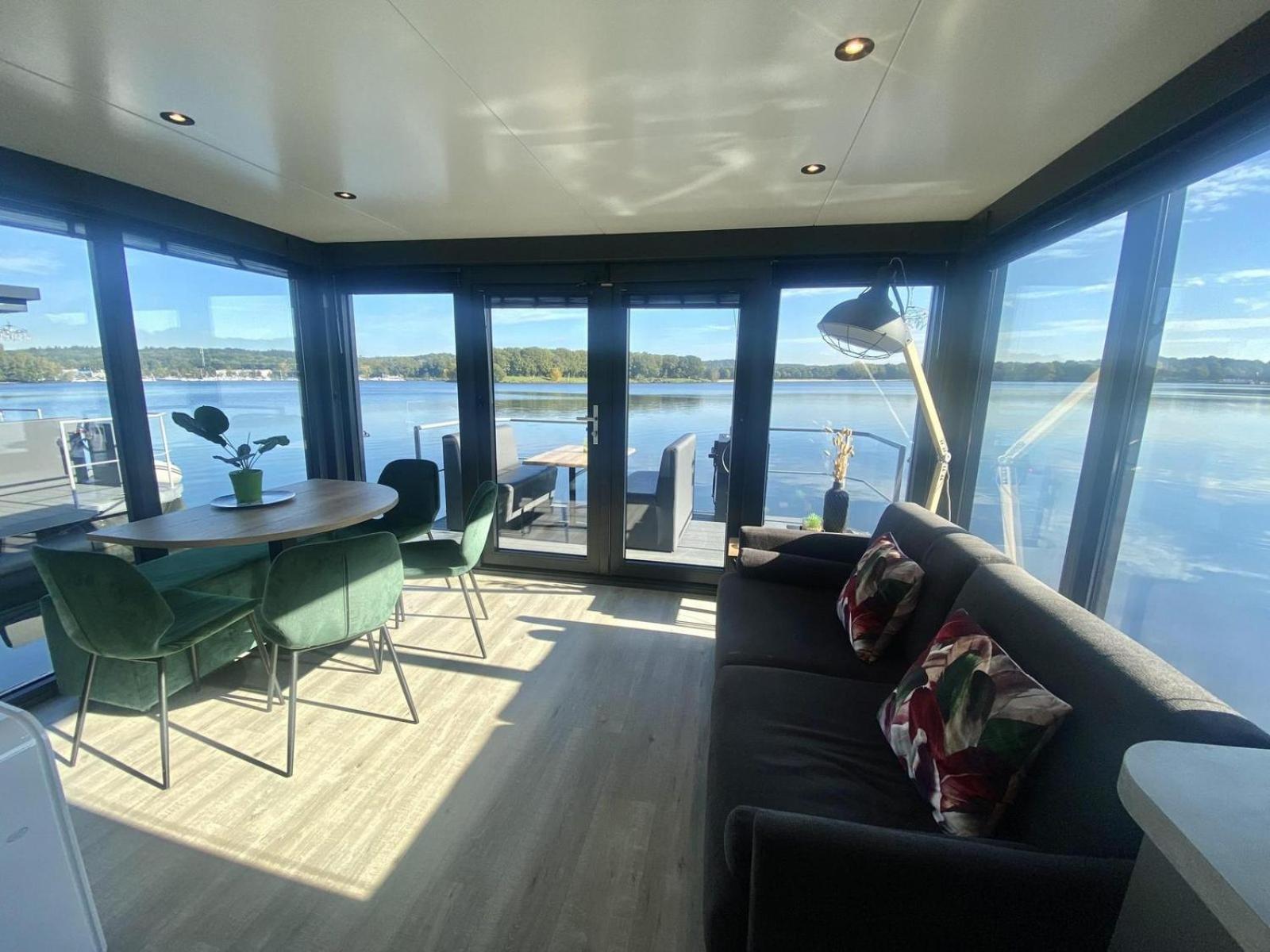 Houseboat Marina Mookerplas 4-6 Persons Plasmolen Buitenkant foto