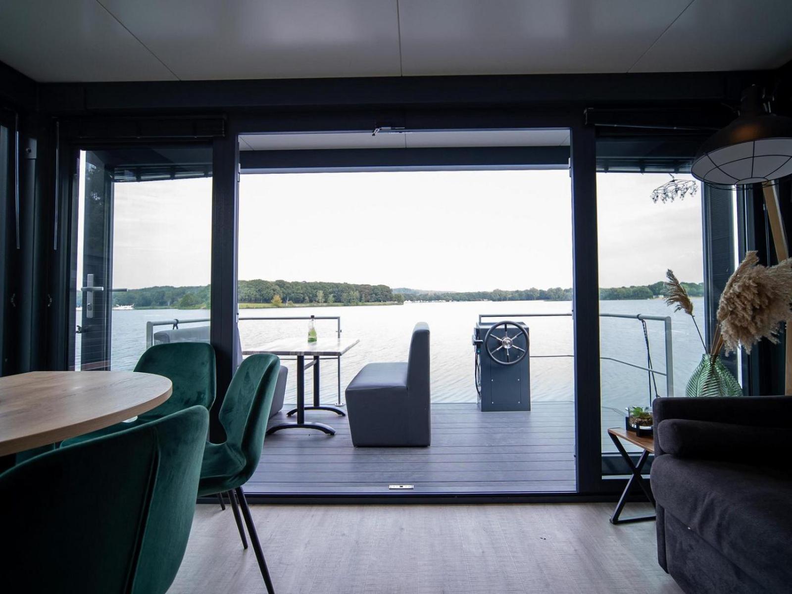Houseboat Marina Mookerplas 4-6 Persons Plasmolen Buitenkant foto